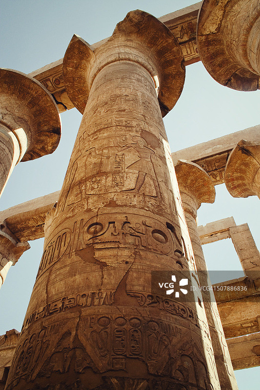 宏伟的柱式大厅图片素材