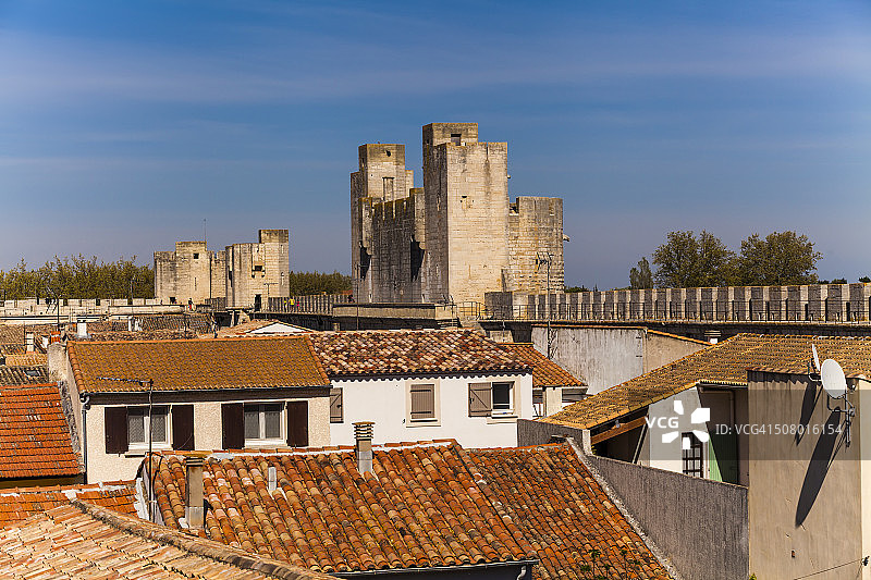 法国艾格莫尔特的旧城区屋顶图片素材