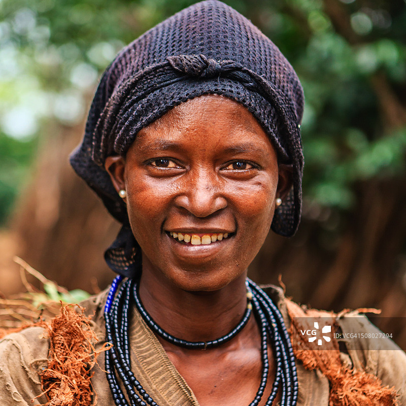 来自埃塞俄比亚孔索部落的妇女图片素材