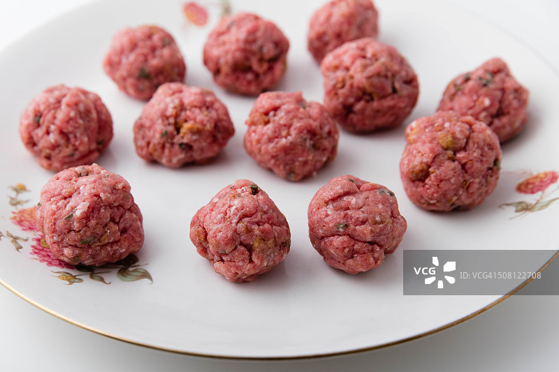 揉好的肉丸图片素材