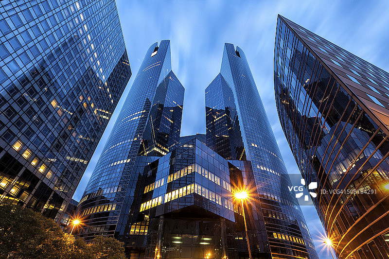 巴黎拉德芳斯金融区办公楼，法国图片素材