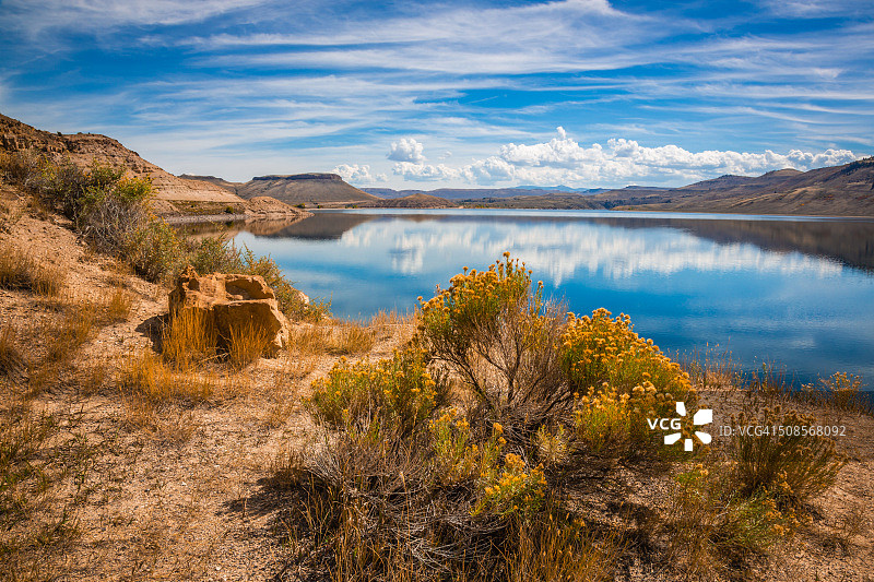 Curecante国家休闲区和蓝色台地水库图片素材