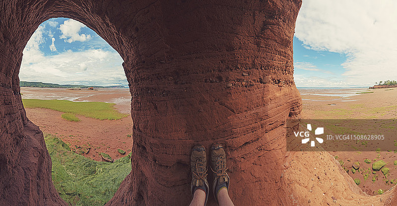 拱门下的休息图片素材