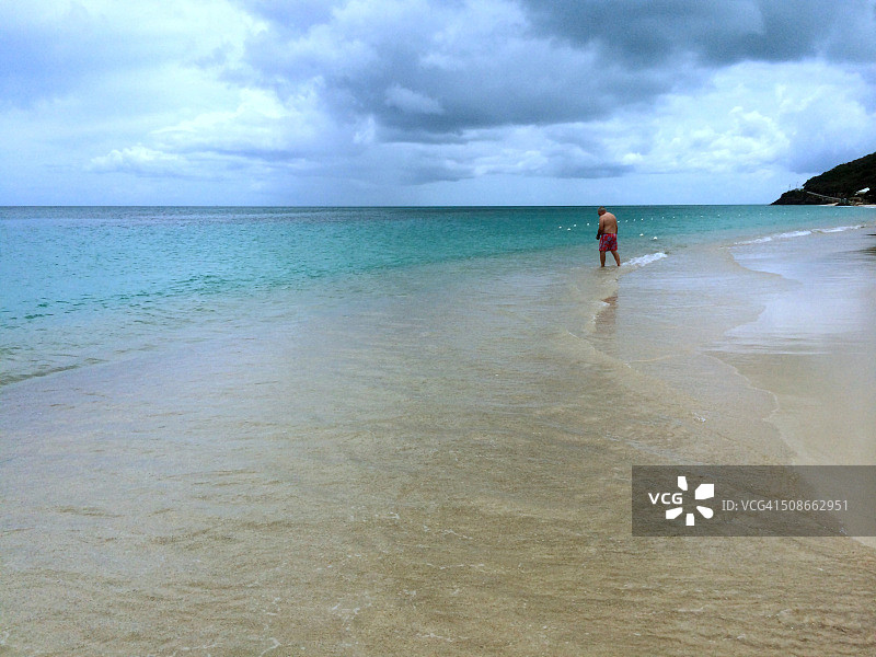 沙滩上的人图片素材