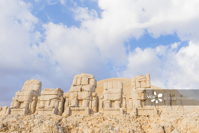 内姆鲁特山图片素材