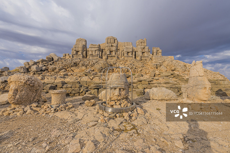 内姆鲁特山图片素材