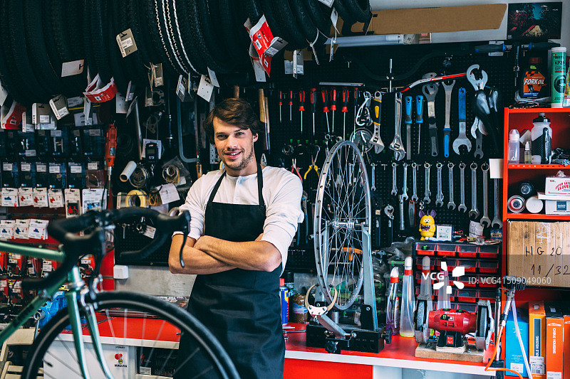 自行车修理工图片素材
