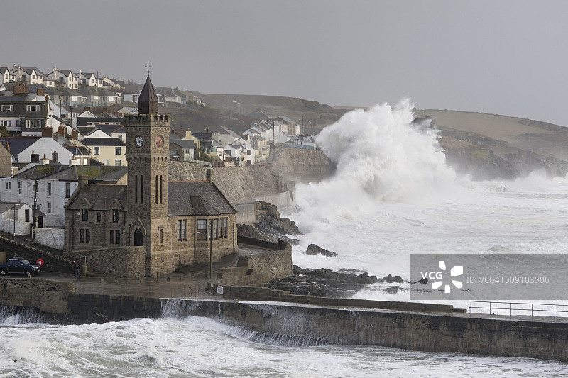 伊莫金风暴期间波斯莱文的巨浪图片素材