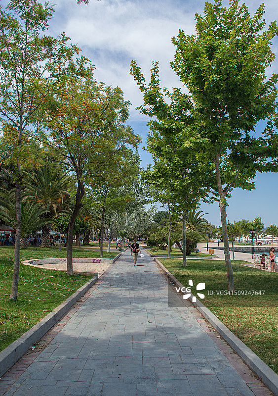 沃里亚格梅尼海滨小路，希腊图片素材