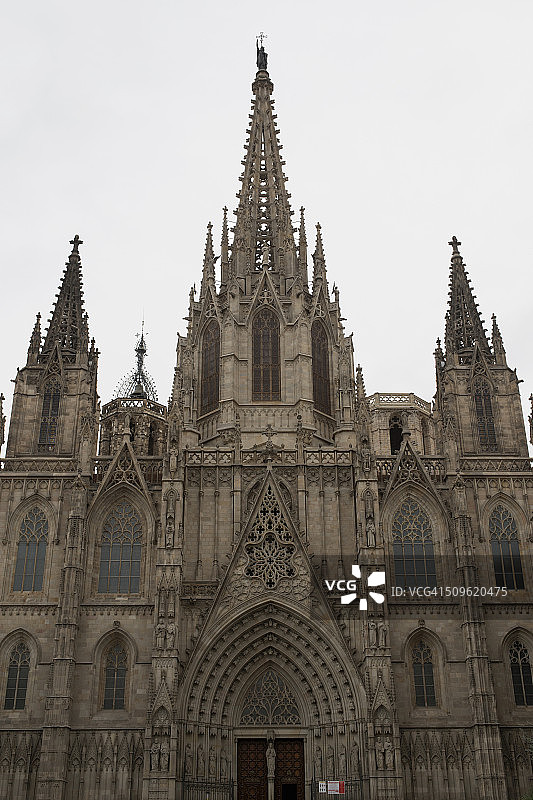 巴塞罗那大教堂的正面图片素材