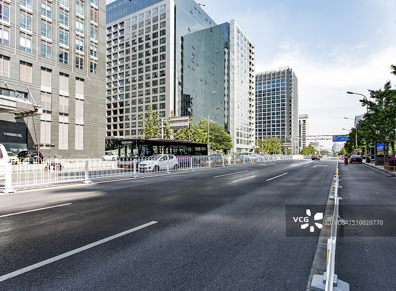 空无一人的道路图片素材