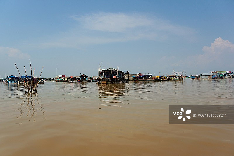 柬埔寨水上村庄图片素材