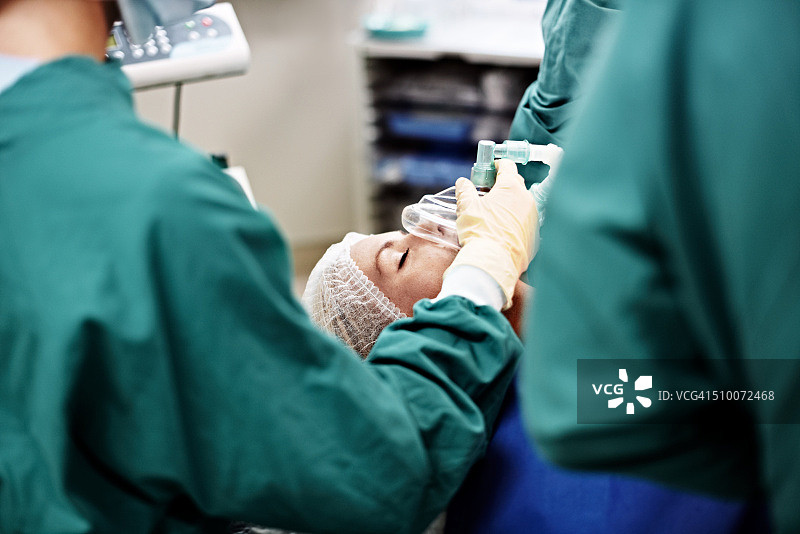 患者对麻醉反应良好图片素材