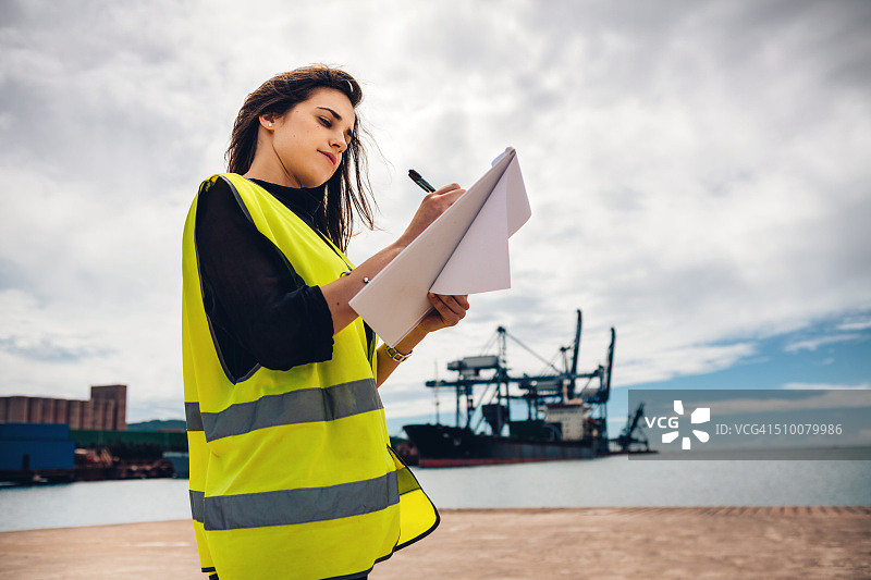 商业码头检查员图片素材