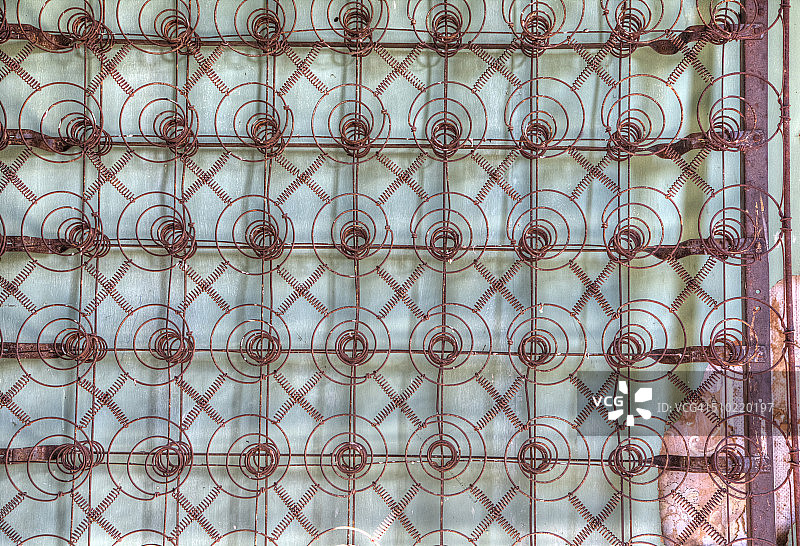 复古床架和弹簧图片素材