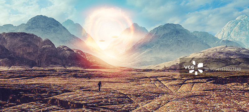 宇航员在外星球行走，不明飞行物传送门图片素材