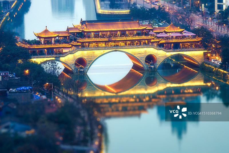 中国四川成都的桥梁鸟瞰图图片素材