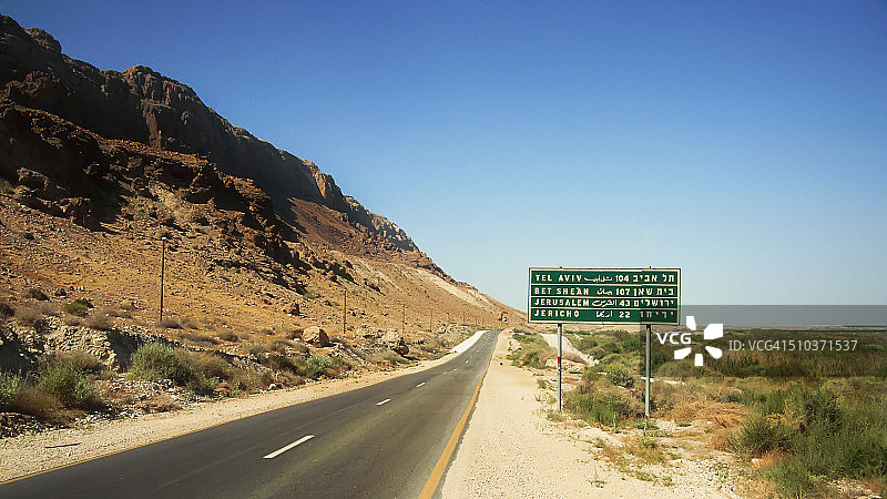 沙漠公路图片素材