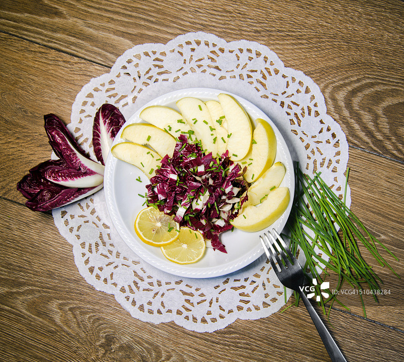 红菊苣苹果柠檬沙拉图片素材