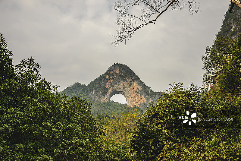 月亮山丘图片素材