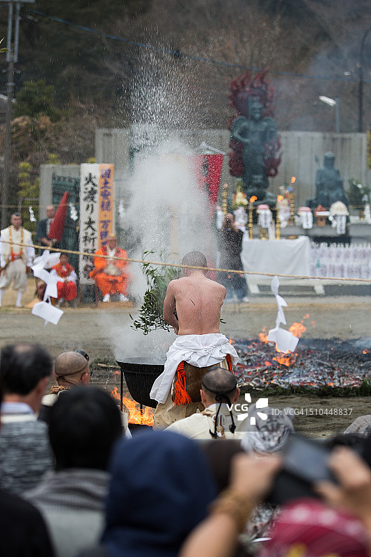 僧侣自责图片素材