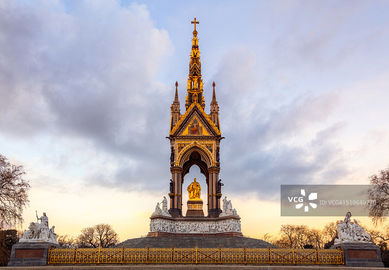 英国伦敦海德公园艾伯特亲王纪念碑图片素材