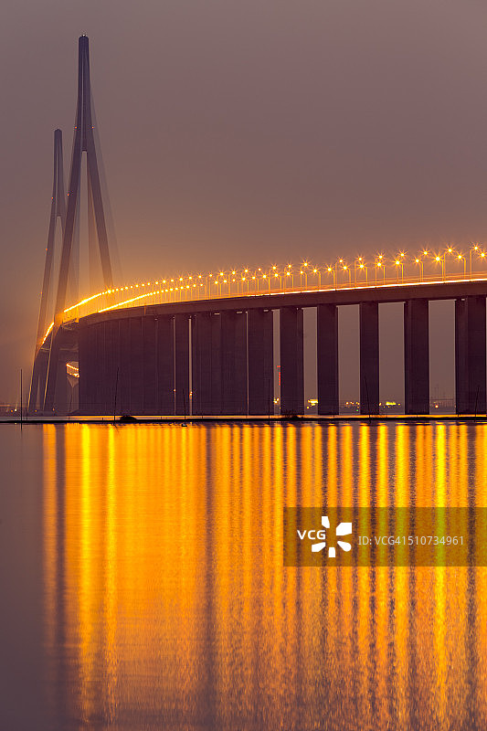 夜晚的苏通大桥图片素材