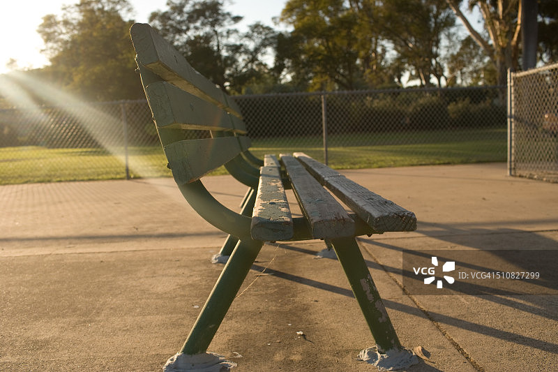 公园的长椅上图片素材