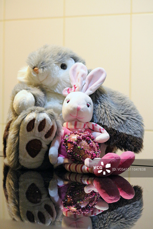 复活节兔子和彩蛋图片素材