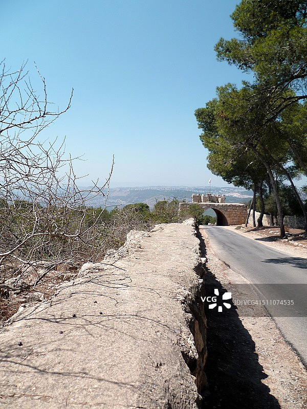 离开他泊山图片素材