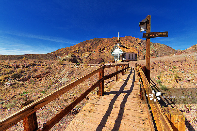 加州卡利科鬼镇的校舍图片素材