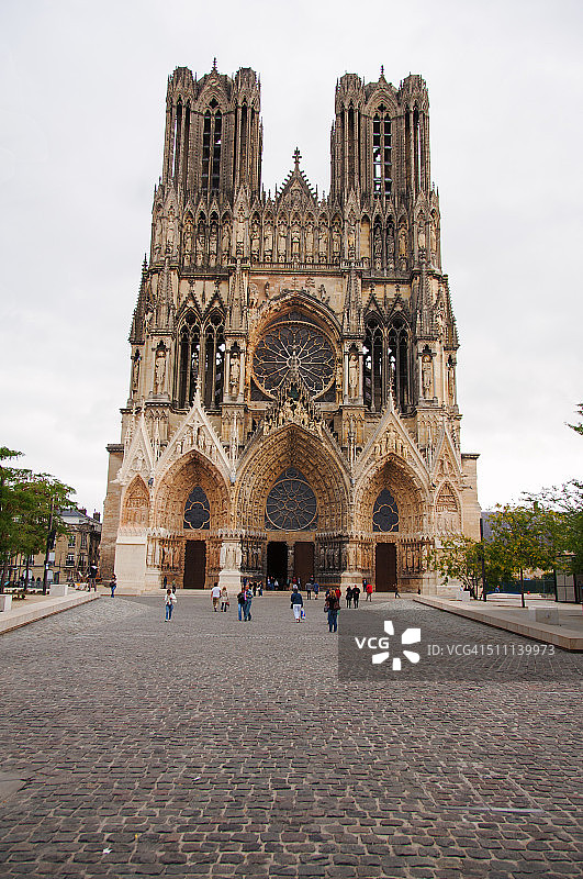 法国马恩河畔兰斯大教堂图片素材