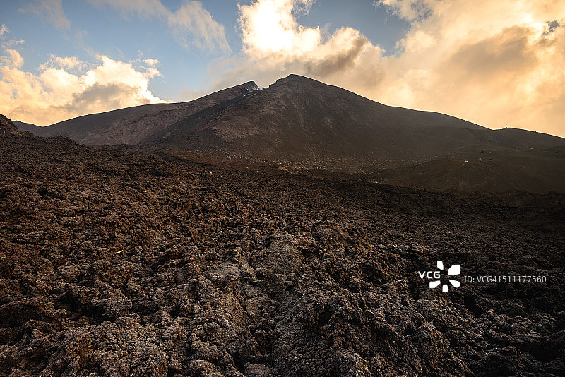 帕卡亚火山图片素材