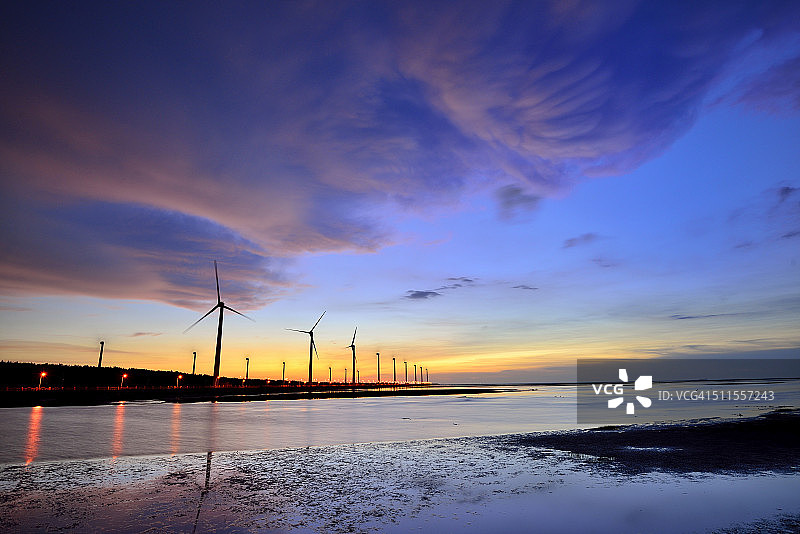 高美湿地的壮丽云彩图片素材