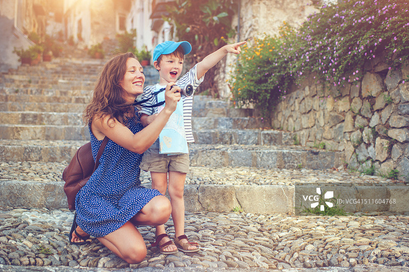 度假中的家庭图片素材