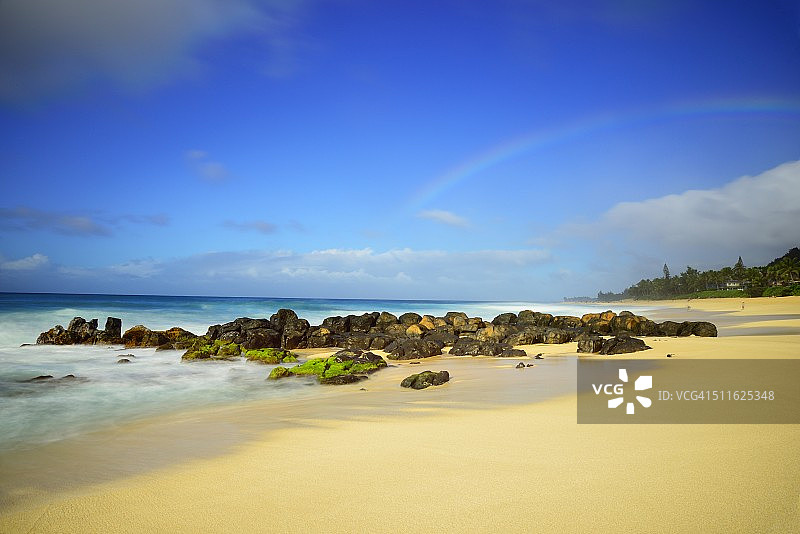 夏威夷瓦胡岛的筒状巨浪图片素材