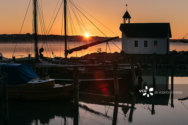 奥兰群岛 Mariehamn 的海员教堂日出图片素材