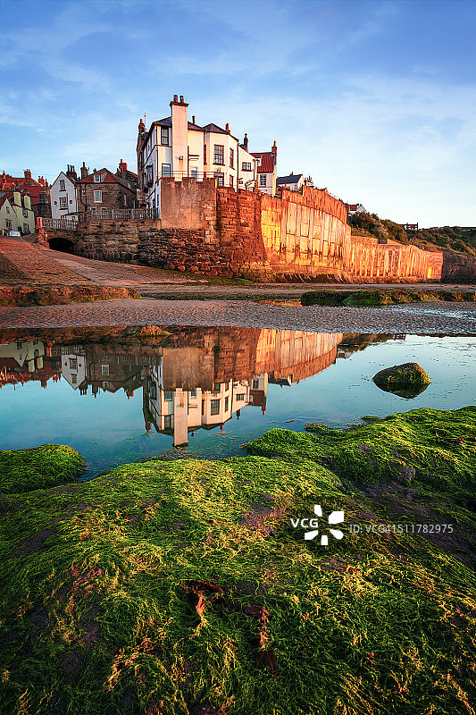 英格兰约克郡罗宾汉湾倒影图片素材