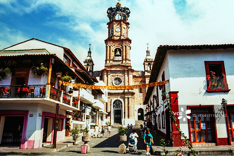 巴亚尔塔港瓜达卢佩圣母教堂图片素材