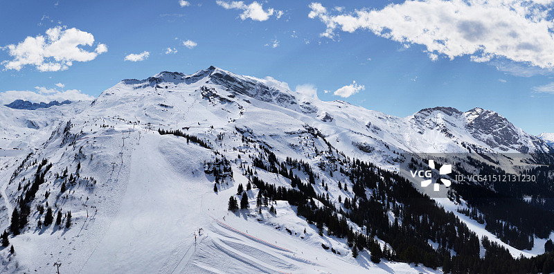 法国阿沃里亚兹的冬季图片素材