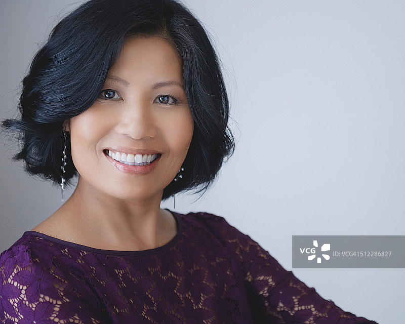 五十岁左右的漂亮女人图片素材