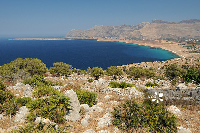 科法诺山自然保护区与科法诺湾图片素材