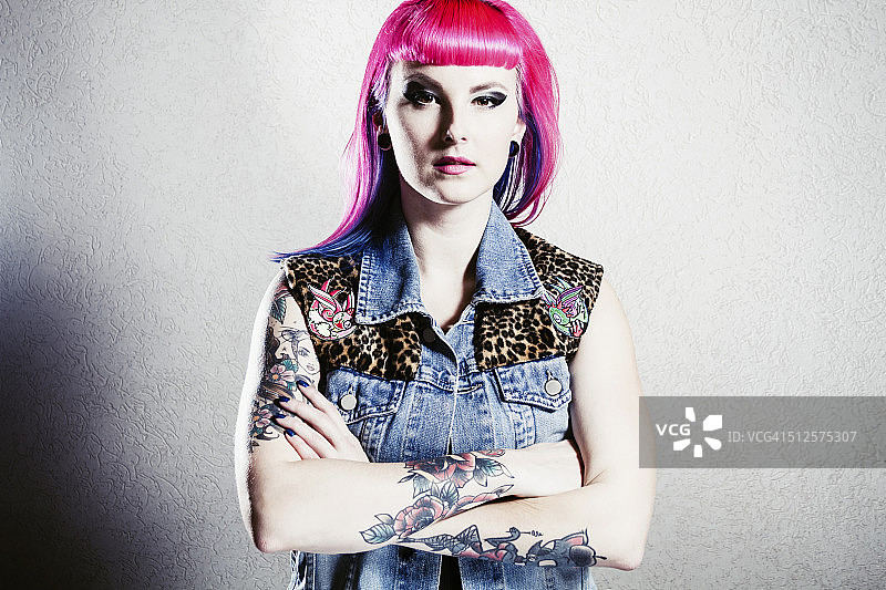 复古摇滚女孩图片素材