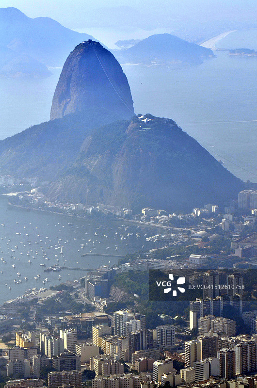 面包山和博塔弗戈小溪景色图片素材