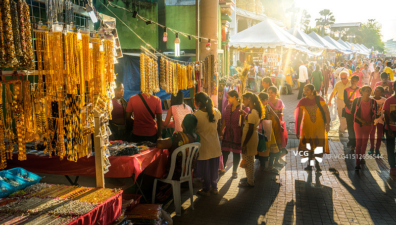 马来西亚黑风洞：印度教信徒参加大宝森节图片素材