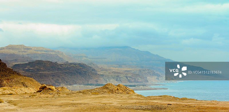 死海海岸线的壮丽景色图片素材
