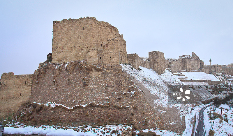 雪中的卡拉克城堡图片素材