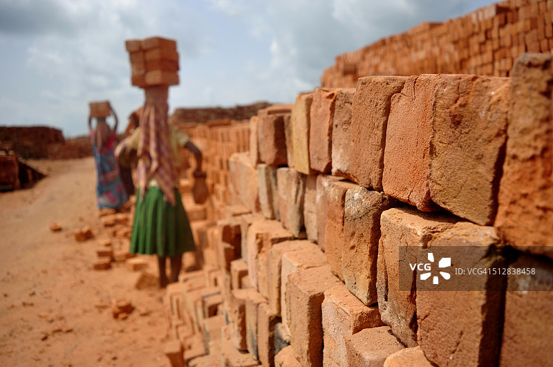 砖厂工人图片素材