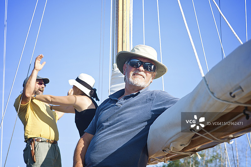 在马洪湾新斯科舍省帆船上的恶作剧者图片素材