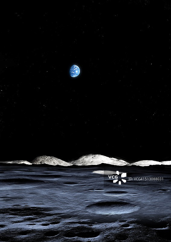 月球南极的陨石坑图片素材